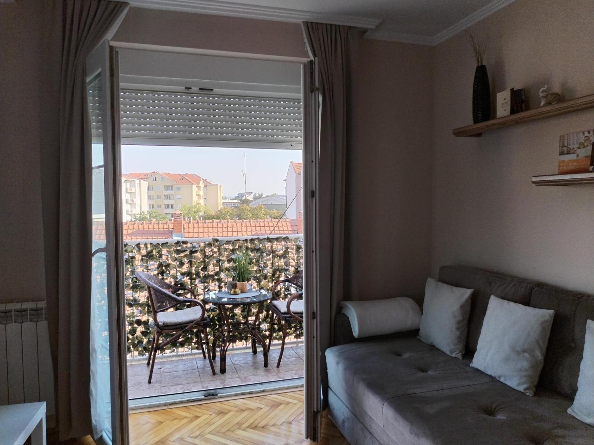 Apartman Centar Pozsarevác Kültér fotó