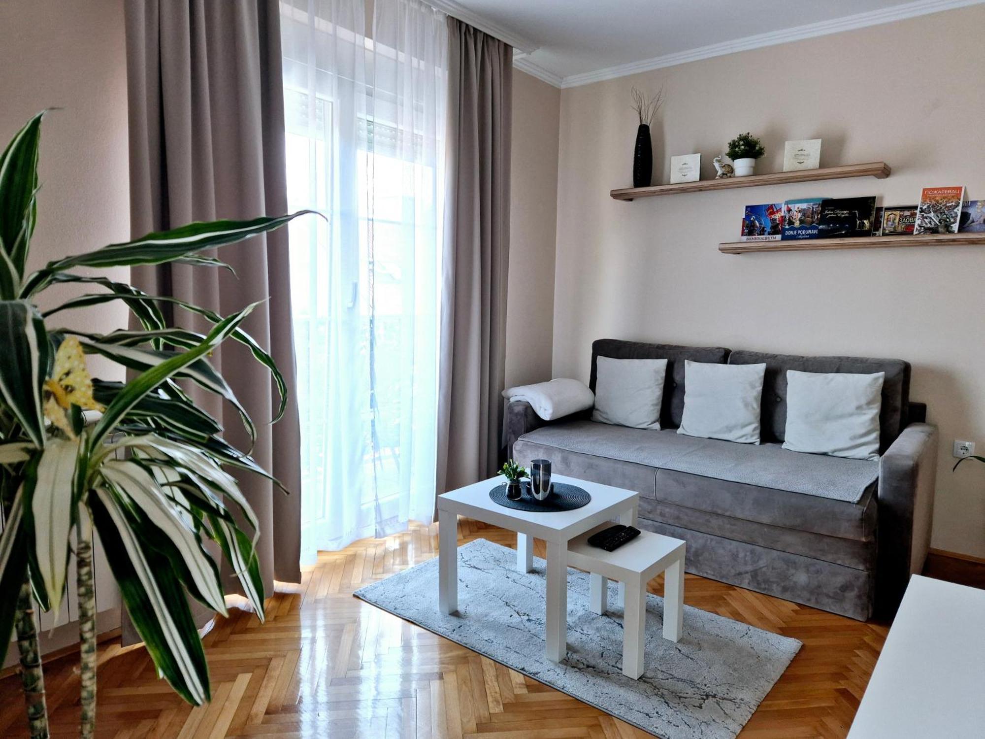 Apartman Centar Pozsarevác Kültér fotó